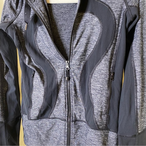 LULULEMON Stride Jacket Zip Up Hooded Size 2 - Picture 5 of 10